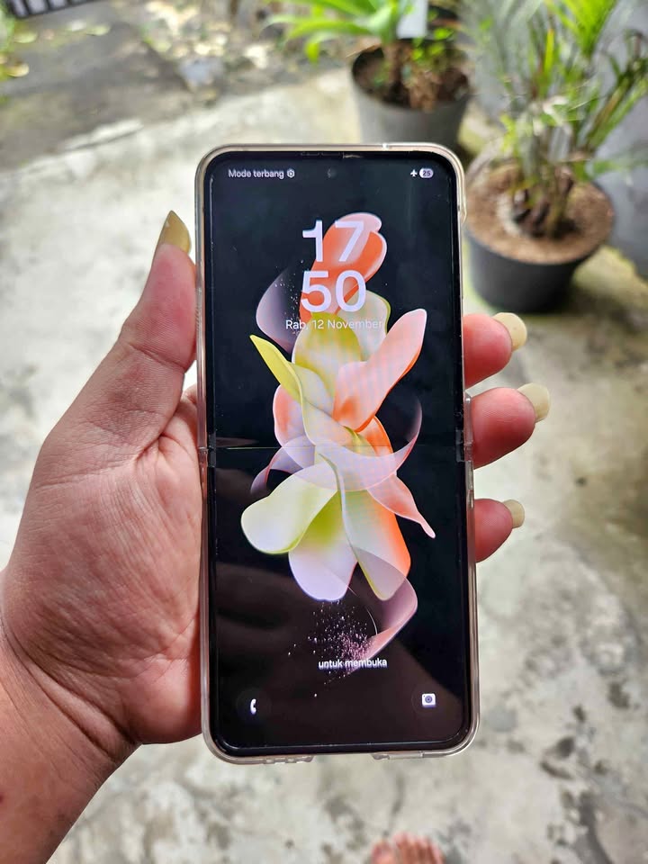 Samsung Z Flip 4 256gb